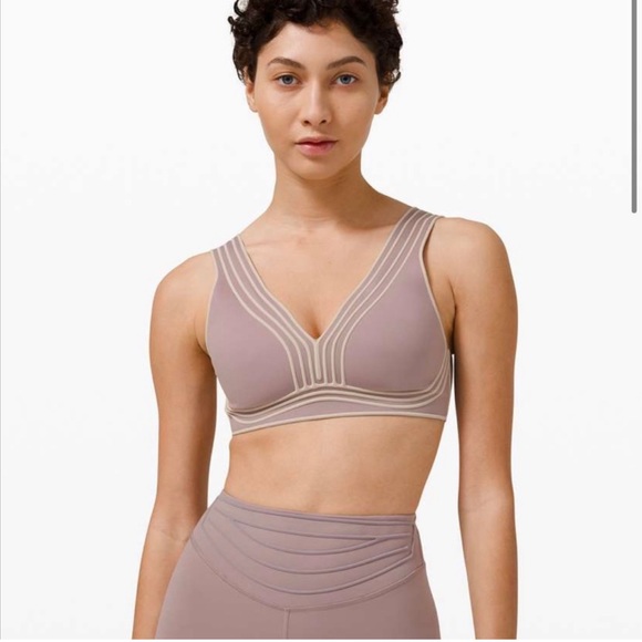 Lululemon Get in Line Bra *Light Support, A/B Cups
Violet Verbena / Chrome 2 - Picture 1 of 11